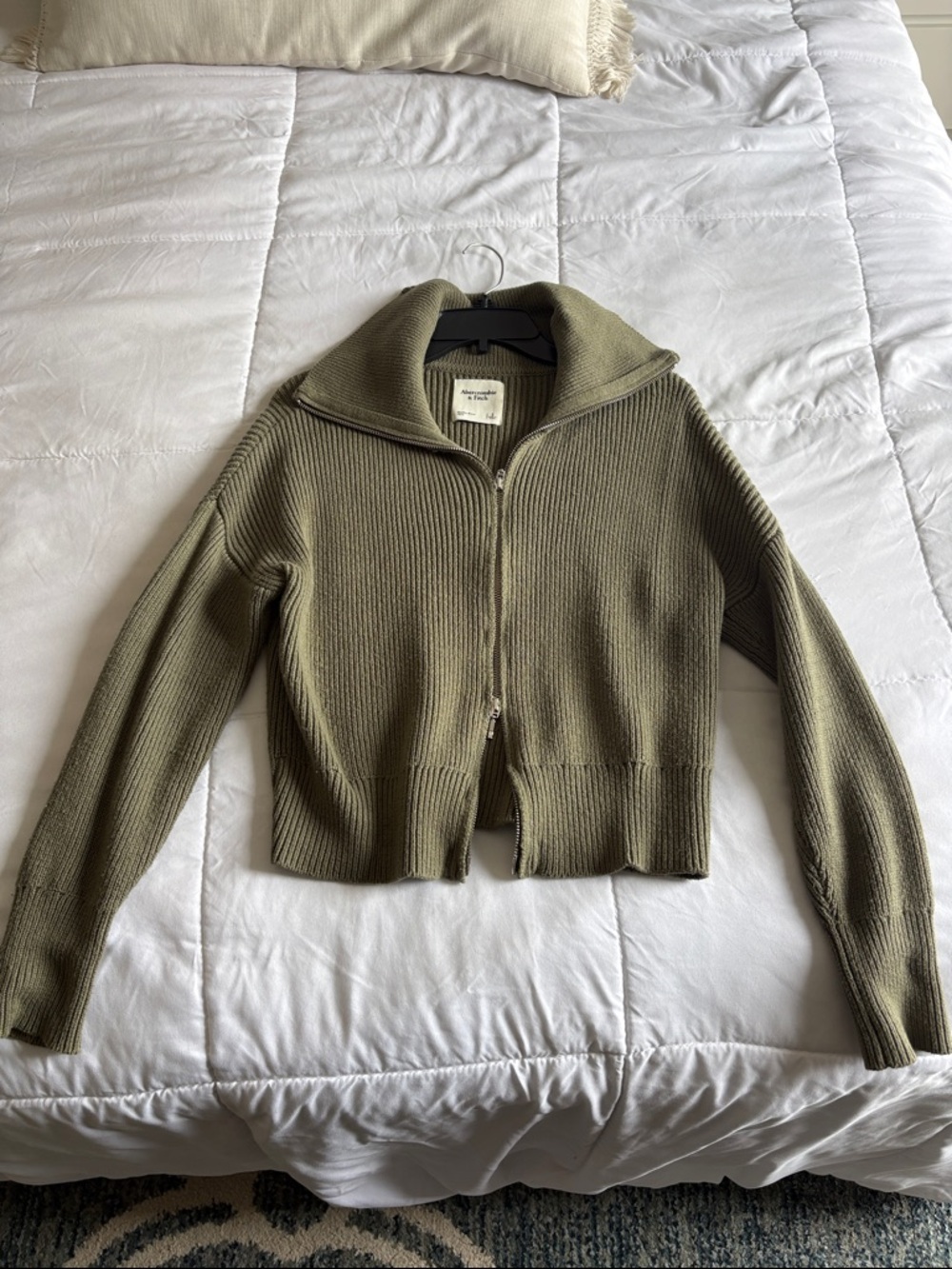Abercrombie Ribbed Zip-Front Olive Green Women's Sweater
